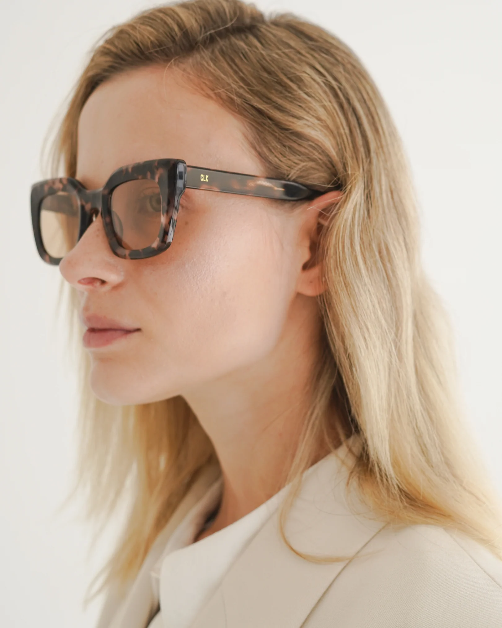 CLAIRE - ROSE TORTOISE / BLUSH - Image 3