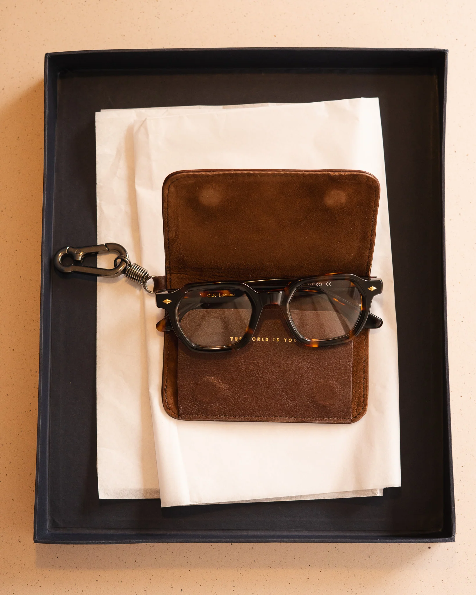 CLIP & GO CASE - BROWN - Image 7