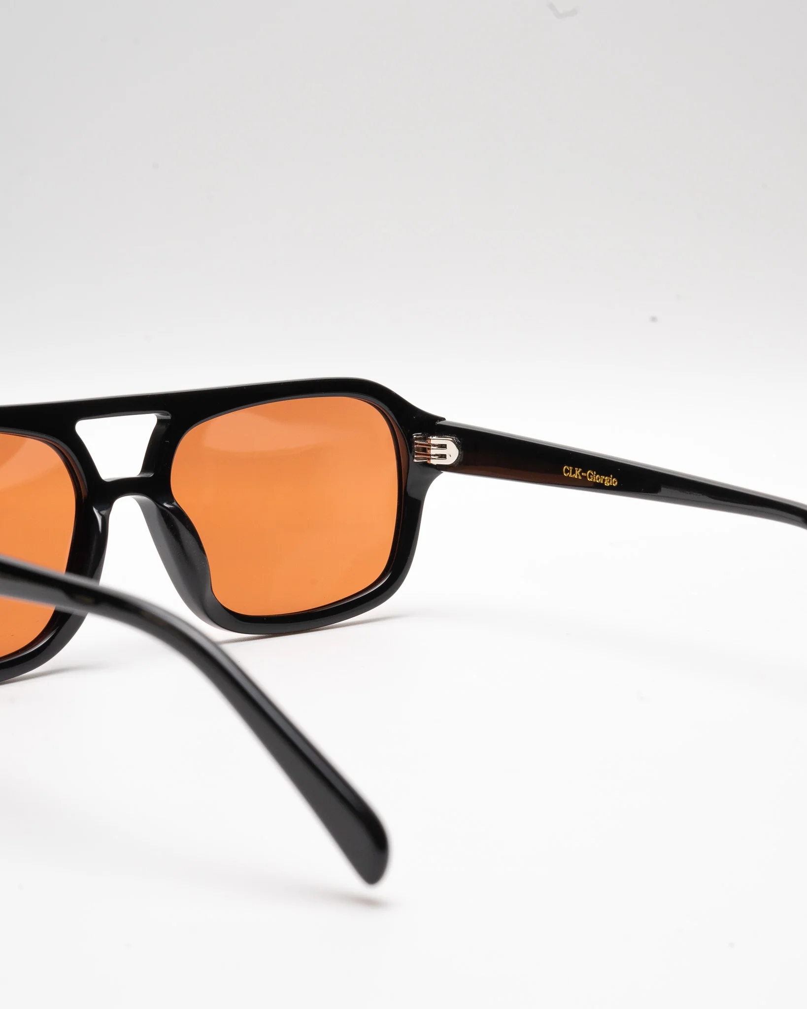 GIORGIO - BLACK / RED VELVET - Image 4