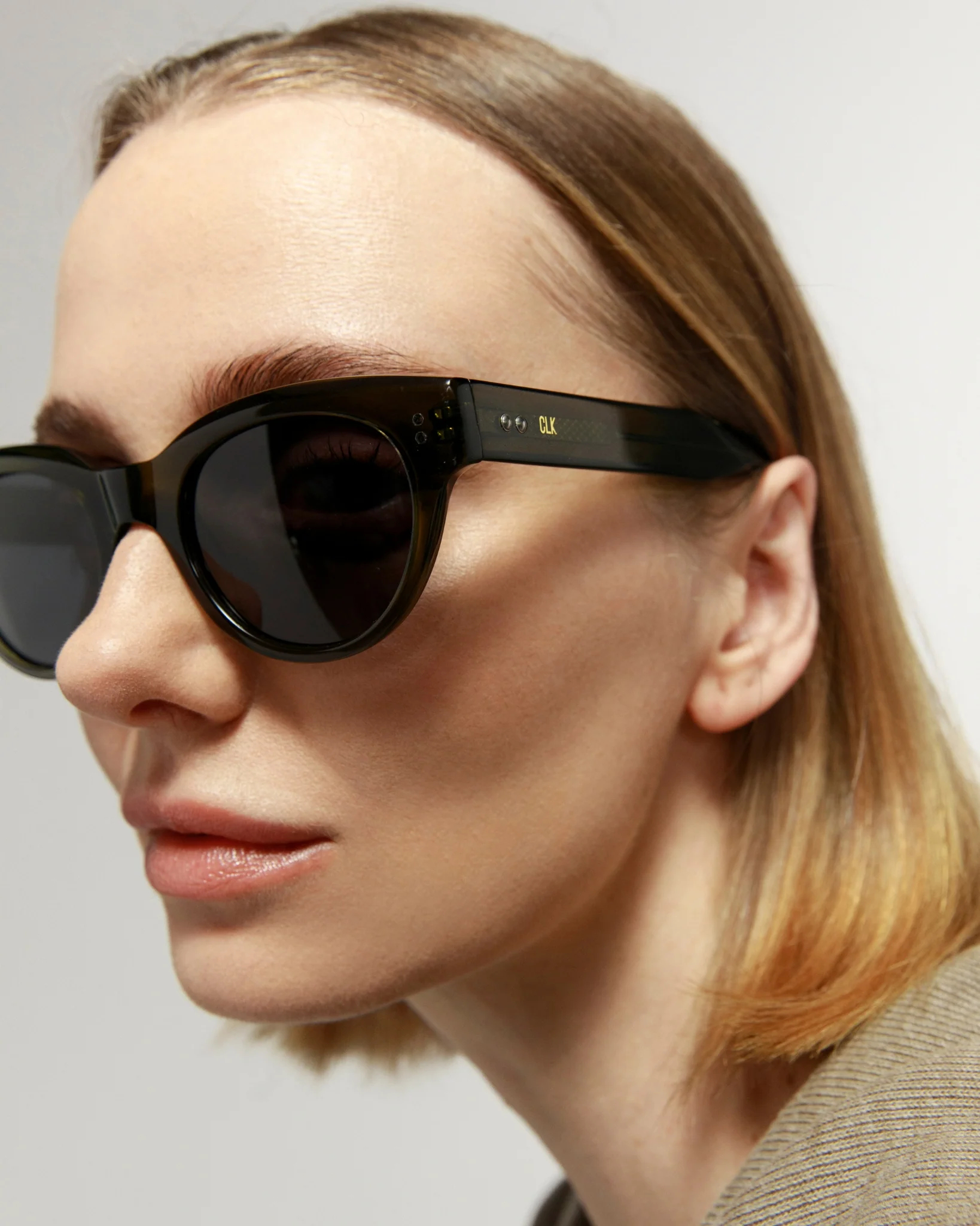 OLIVIA - OLIVE / SMOKE - Image 3