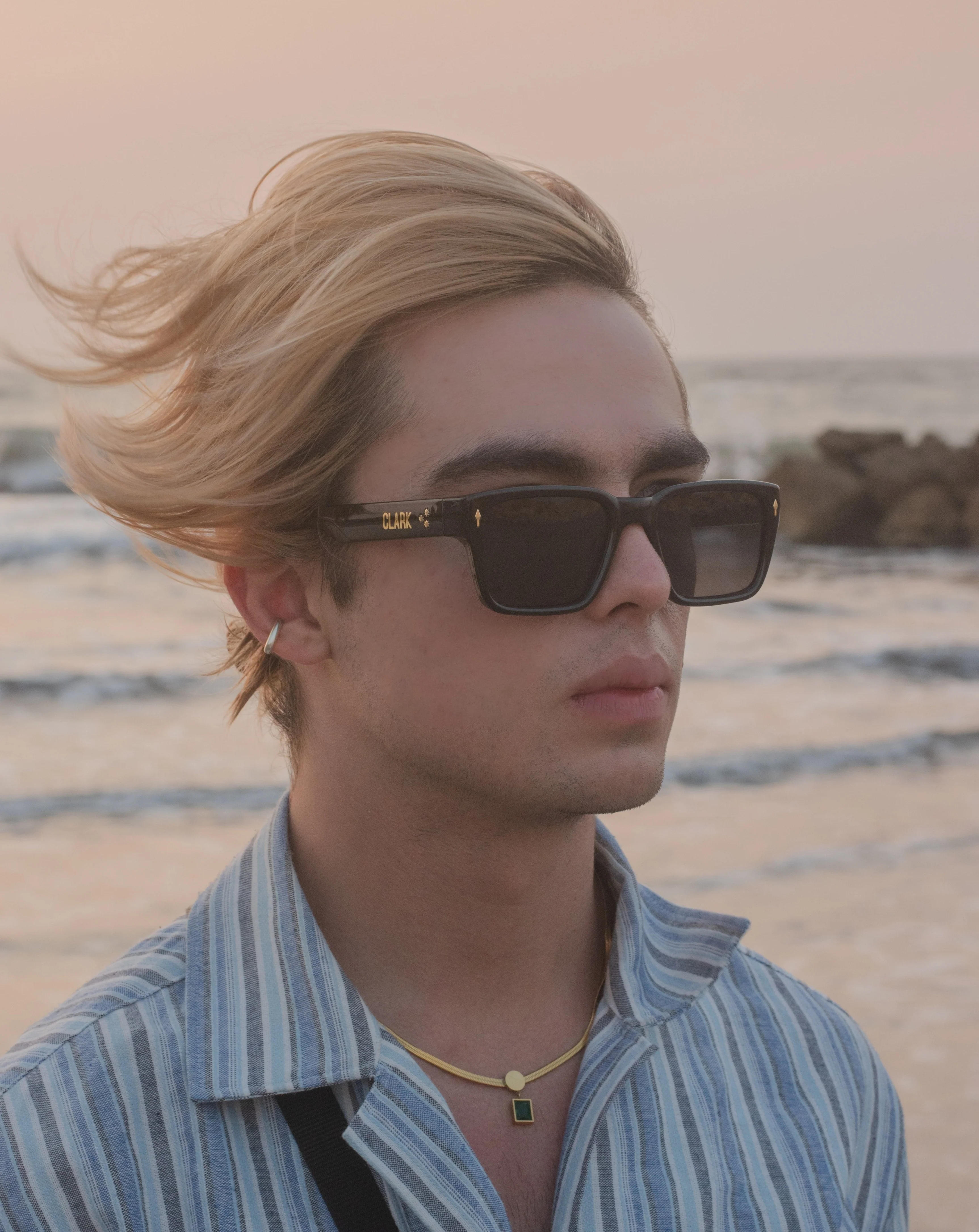 SIMONS SUNGLASSES - BLACK / SMOKE - Image 3
