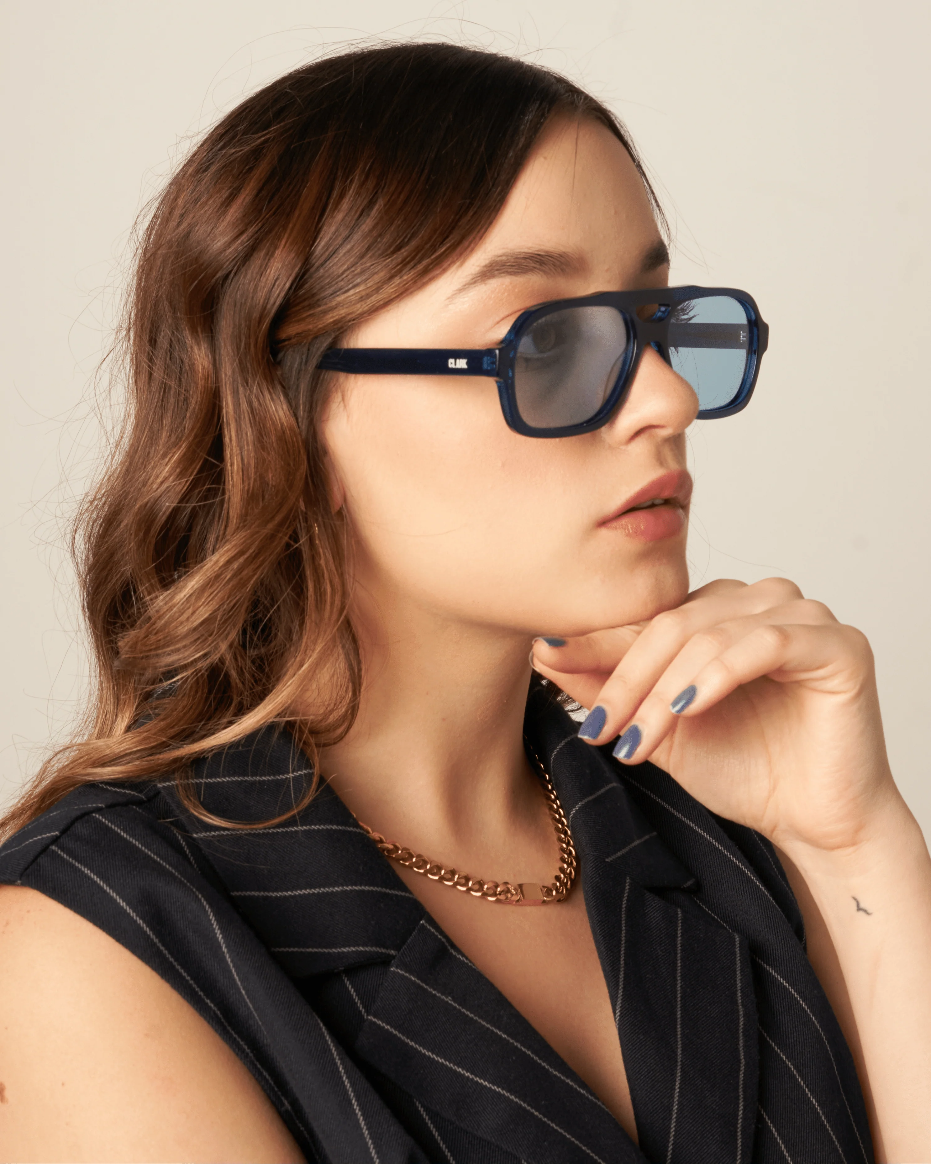WOLF SUNGLASSES - NAVY BLUE - Image 6